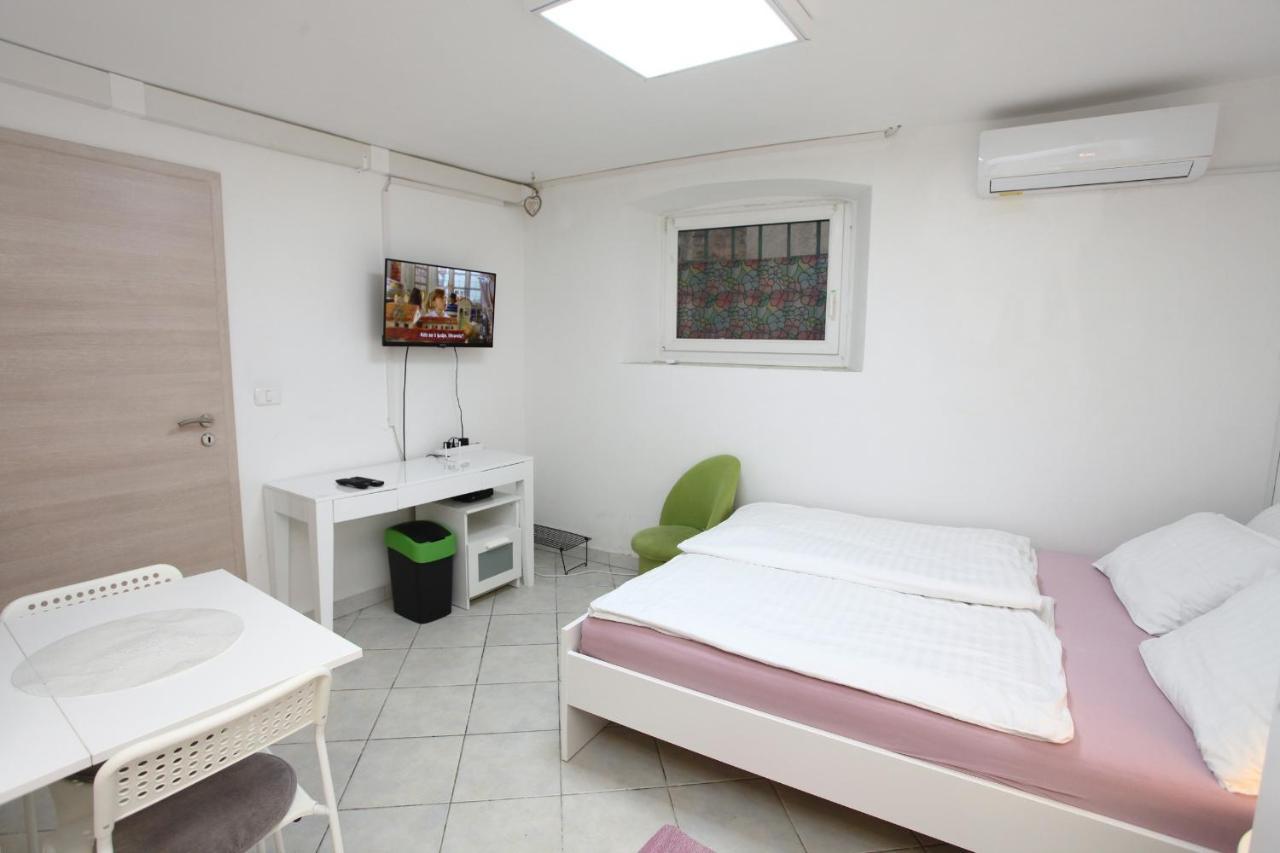City Room Apartment Date Koper Extérieur photo