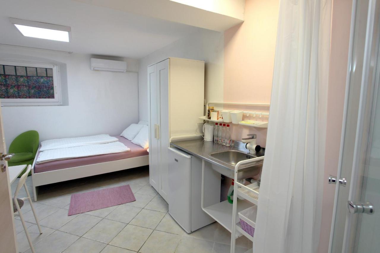 City Room Apartment Date Koper Extérieur photo